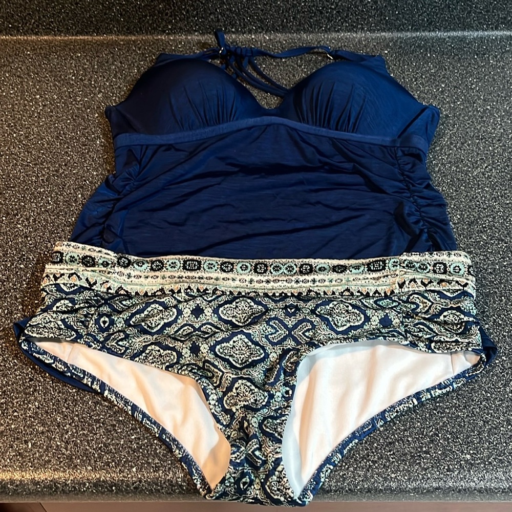 Athleta bathing suit